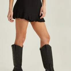 Riley Ruffle Skort -AS Revival store 002044 P31808 S23 BLACK 02