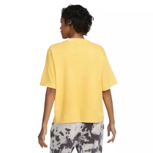 Women's Nike Sportswear Team-Inspired Graphic T-Shirt 4 Women's Nike Sportswear Team-Inspired Graphic T-Shirt - Image 2