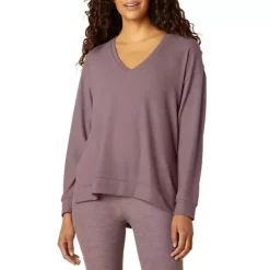 Women's Beyond Yoga Long Weekend Lounge Pullover